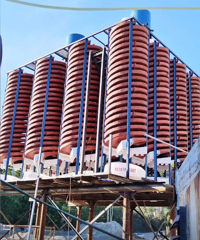Multi-groove Large Capacity Spiral Chute Heavy Duty Mineral Gravity Separator For Large Scale Gold, Iron, Manganese Ore Dressing Plant