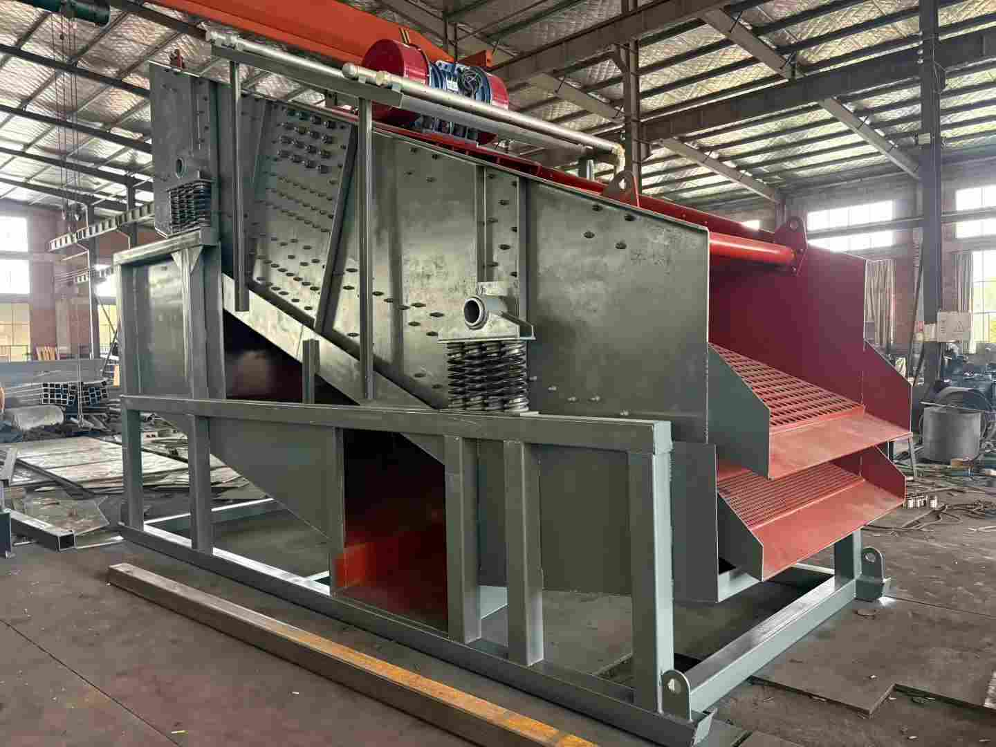 Large Vibrating Gold Washing Machine, High Capacity Alluvial Gold Gravity Separator, Vibrating Gold Sluice for River Gold Mining